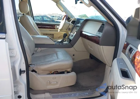 2004 Lincoln Navigator z USA, uszkodzony, nr VIN 5LMFU27R44LJ34098